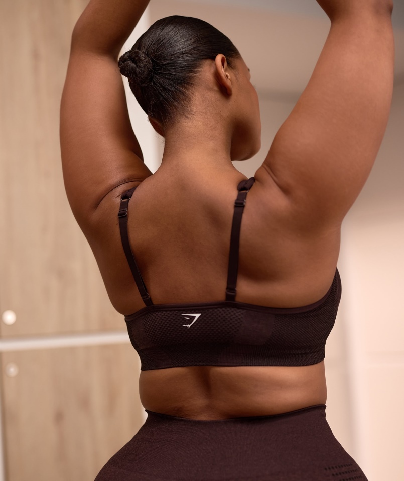 Gymshark Vital Bezszwowy Biustonosz Sportowy Z Dekoltem 2.0 V Cherry Brown Marl